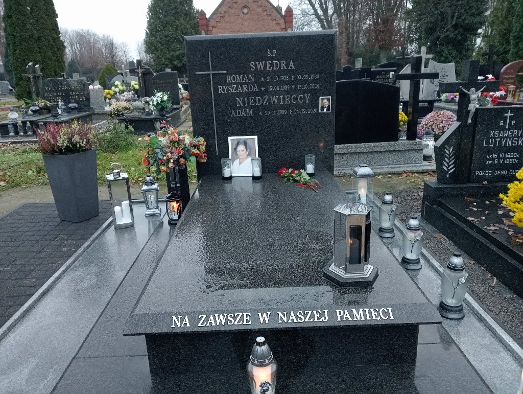 Grób Maciej Niedżwiecki