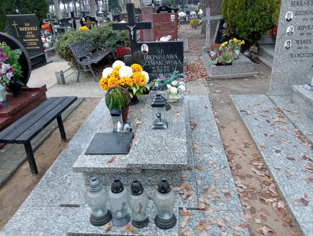 Grób Bronisława Szymakowska