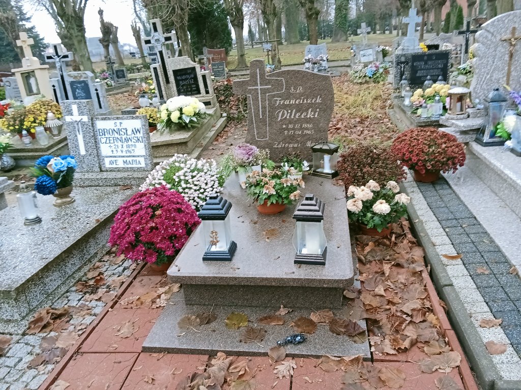 Grób Franciszek Pilecki