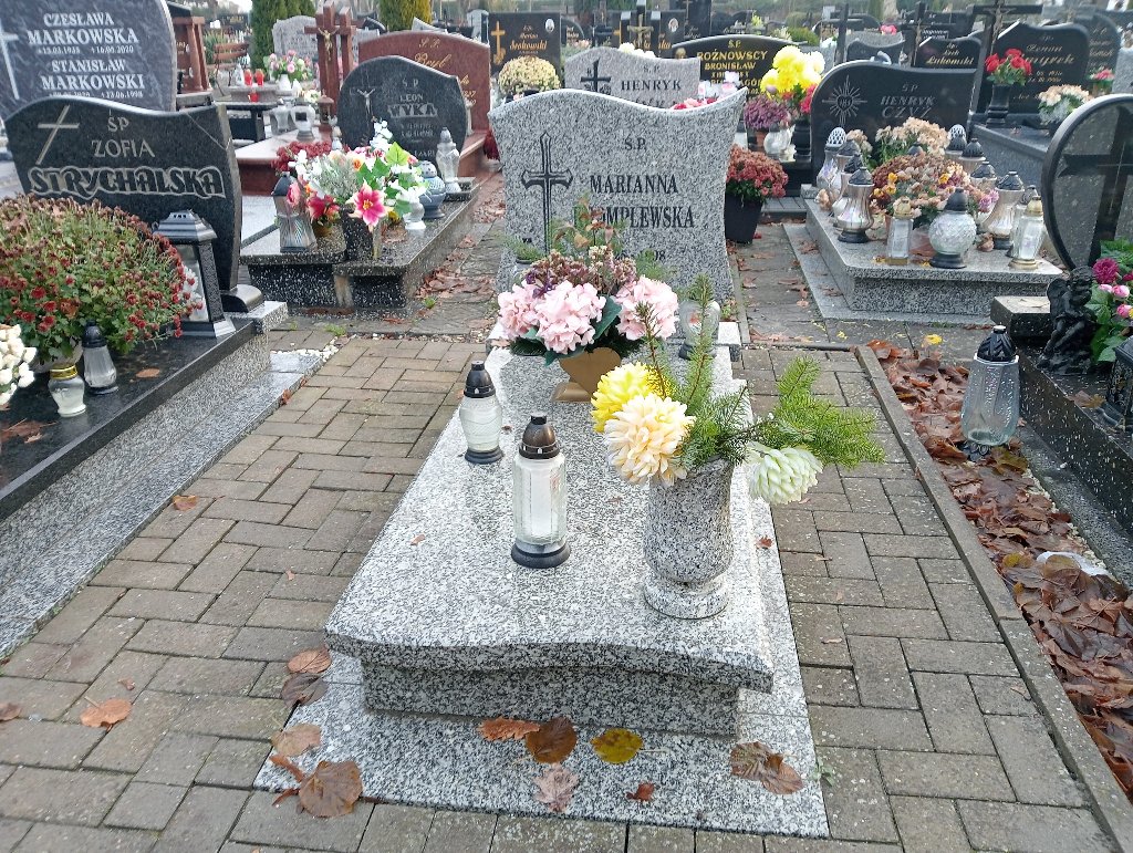 Grób Marianna Kromplewska